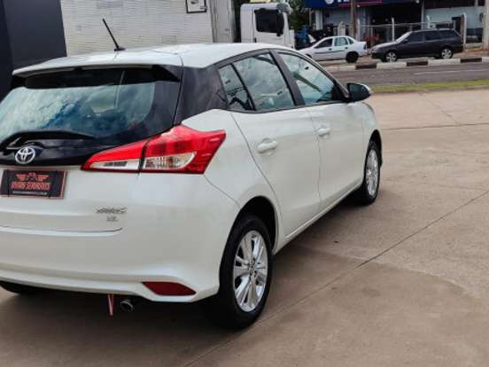 TOYOTA-YARIS-1.3 16V FLEX XL MULTIDRIVE TOYOTA-YARIS-2018