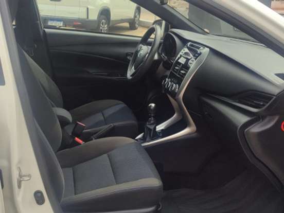 TOYOTA-YARIS-1.3 16V FLEX XL MULTIDRIVE TOYOTA-YARIS-2018