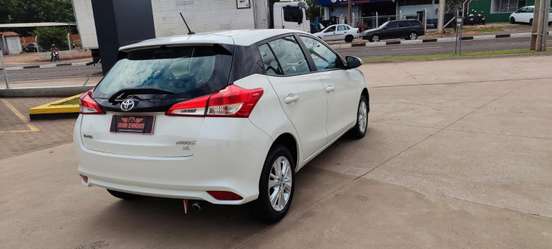 TOYOTA-YARIS-2018