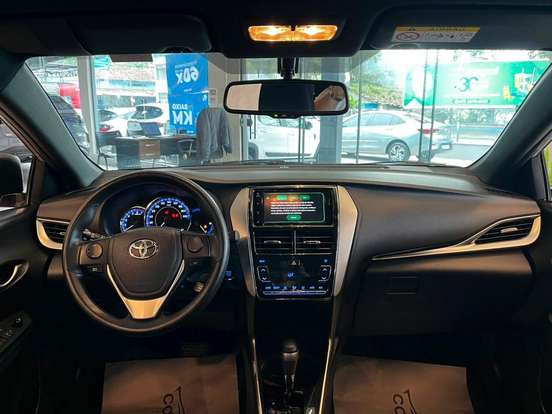 TOYOTA-YARIS-2019