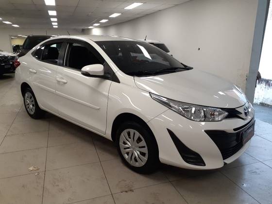 TOYOTA YARIS 1.5 16V FLEX SEDAN XL LIVE MULTIDRIVE