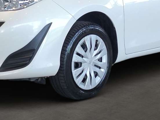 TOYOTA-YARIS-2020