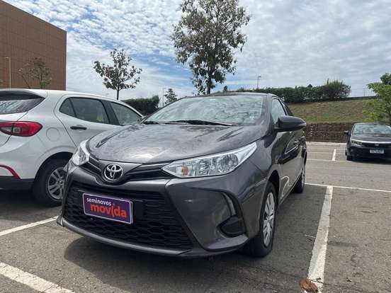 TOYOTA-YARIS-2024