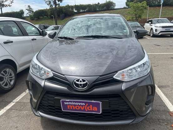 TOYOTA-YARIS-2024