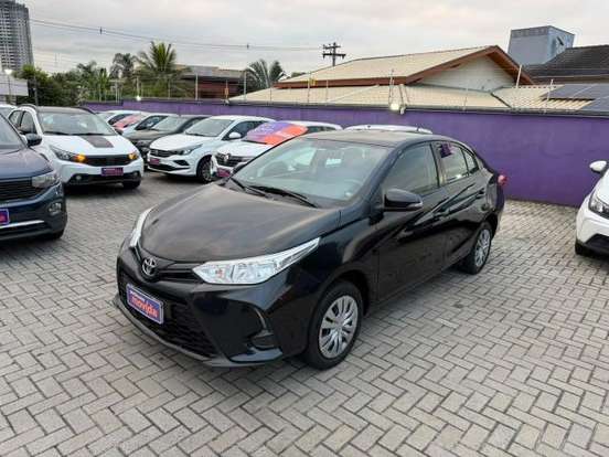 TOYOTA-YARIS-2024