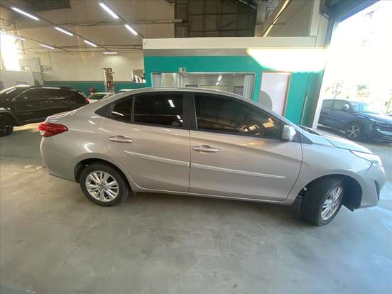 TOYOTA-YARIS-2018