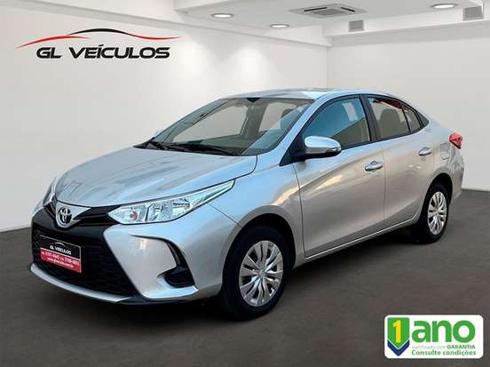 TOYOTA-YARIS-2023