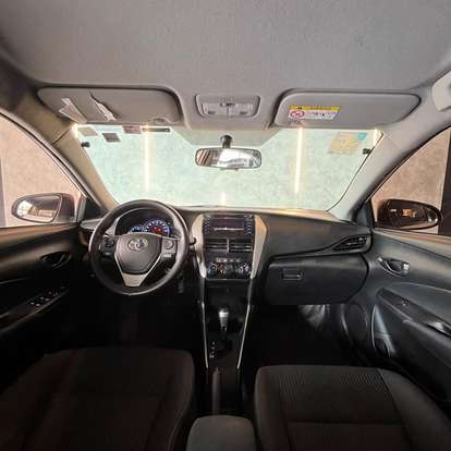 TOYOTA-YARIS-2019