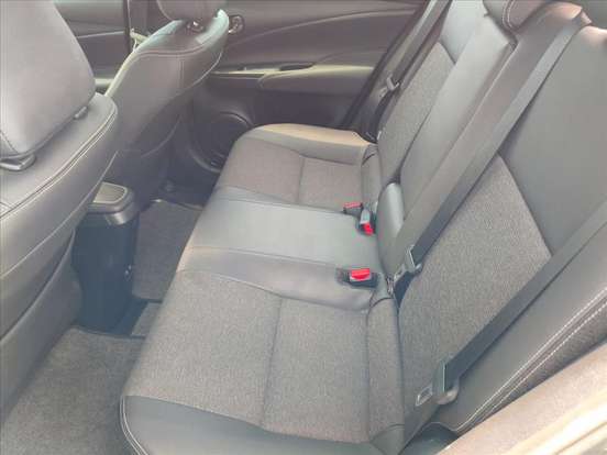TOYOTA-YARIS-2024