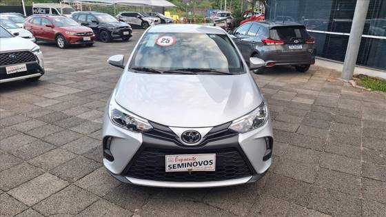 TOYOTA YARIS 1.5 16V FLEX SEDAN XS MULTIDRIVE