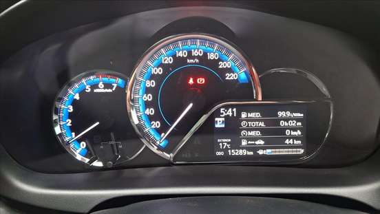 TOYOTA-YARIS-2024