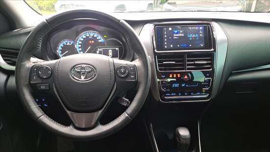 TOYOTA-YARIS-2024