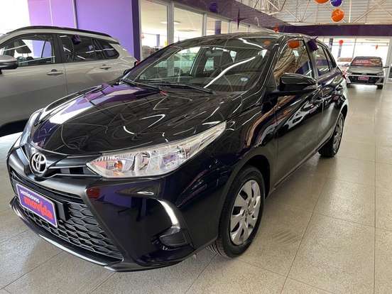 TOYOTA-YARIS-2024