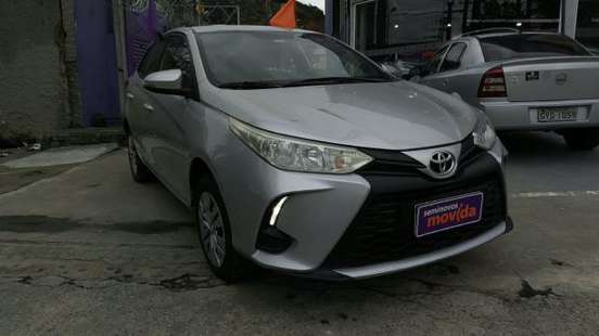 TOYOTA-YARIS-2024