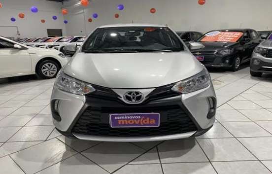 TOYOTA-YARIS-2024
