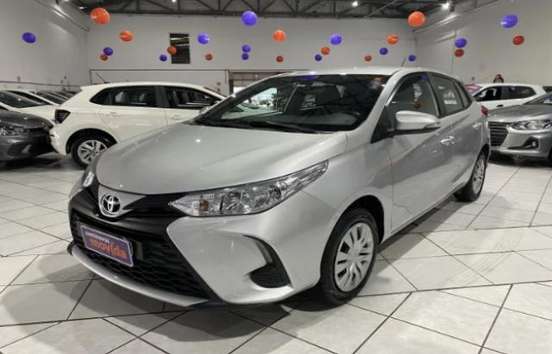 TOYOTA-YARIS-2024