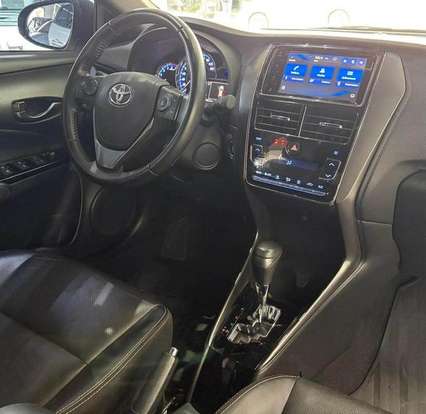 TOYOTA-YARIS-2023
