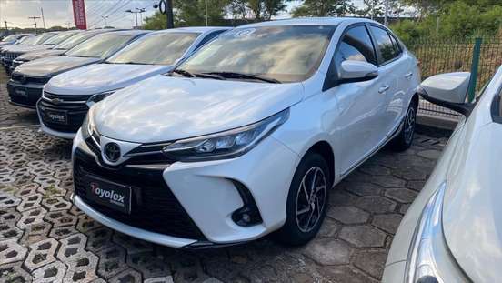 TOYOTA-YARIS-2022
