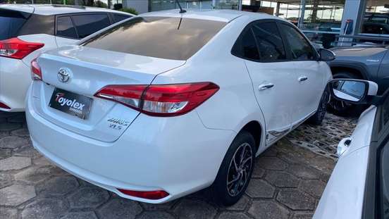 TOYOTA-YARIS-2022