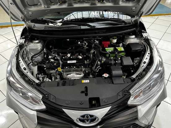 TOYOTA-YARIS-2025