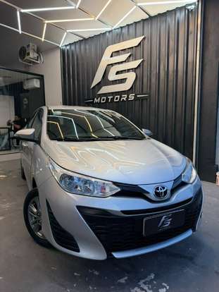 TOYOTA-YARIS-2020