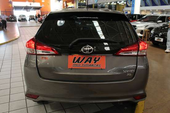 TOYOTA-YARIS-2020