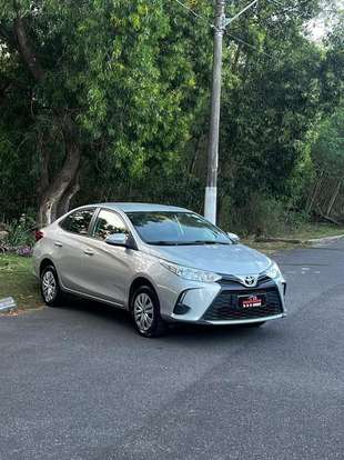 TOYOTA-YARIS-2023