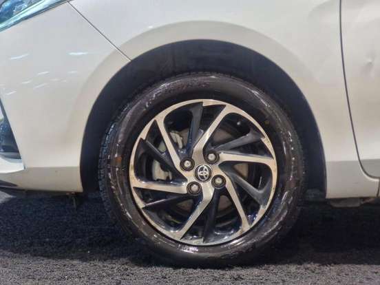 TOYOTA-YARIS-2022
