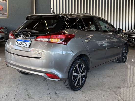 TOYOTA-YARIS-2019