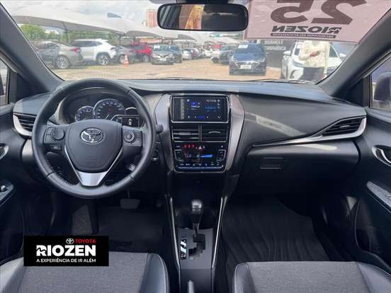 TOYOTA-YARIS-2024