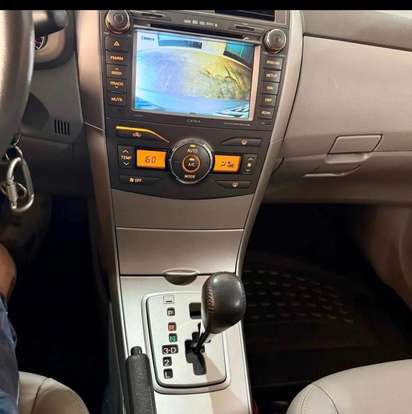 TOYOTA-COROLLA-2010