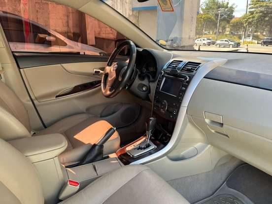 TOYOTA-COROLLA-2.0 ALTIS 16V FLEX 4P AUTOMÁTICO TOYOTA-COROLLA-2013