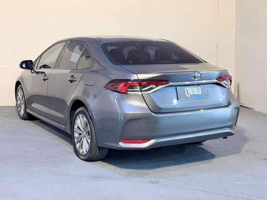 TOYOTA-COROLLA-2023