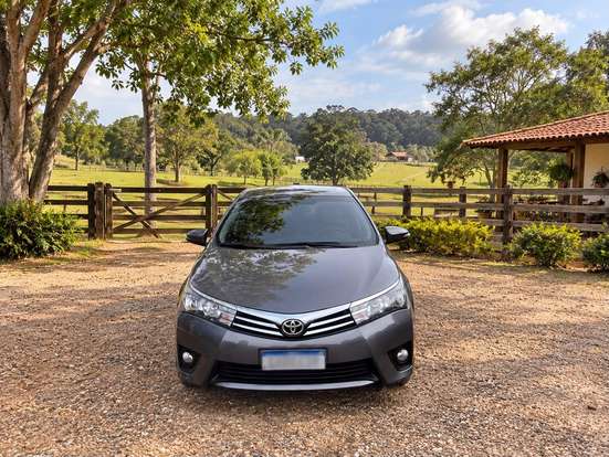 TOYOTA-COROLLA-2015