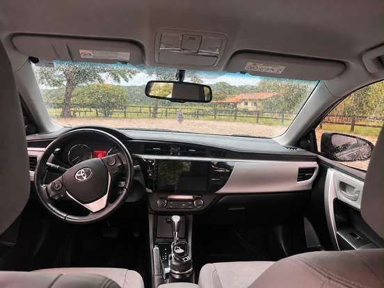 TOYOTA-COROLLA-2015