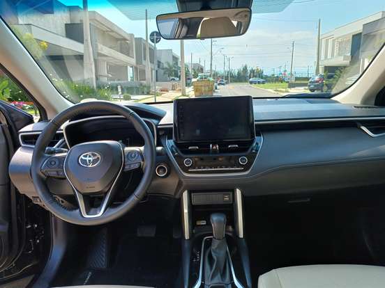 TOYOTA-COROLLA CROSS-2024