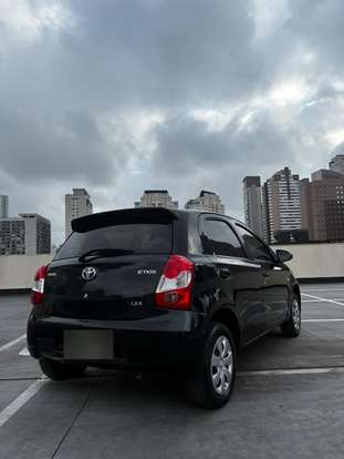 TOYOTA-ETIOS-2015
