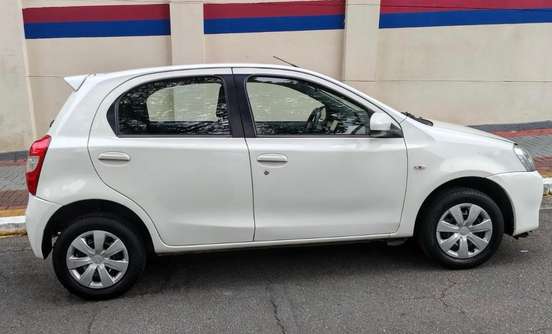TOYOTA-ETIOS-2014