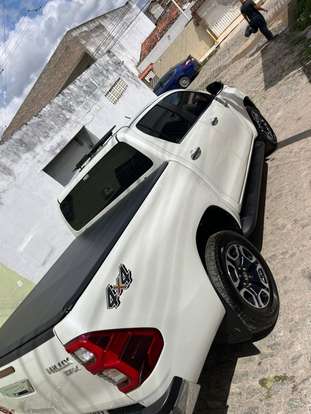 TOYOTA-HILUX-2021