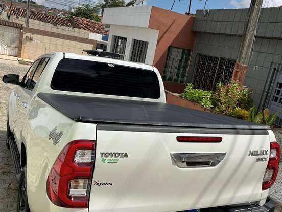 TOYOTA-HILUX-2.8 D-4D TURBO DIESEL CD SRX 4X4 AUTOMÁTICO TOYOTA-HILUX-2021
