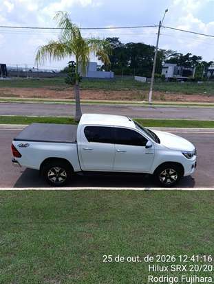 TOYOTA-HILUX-2020