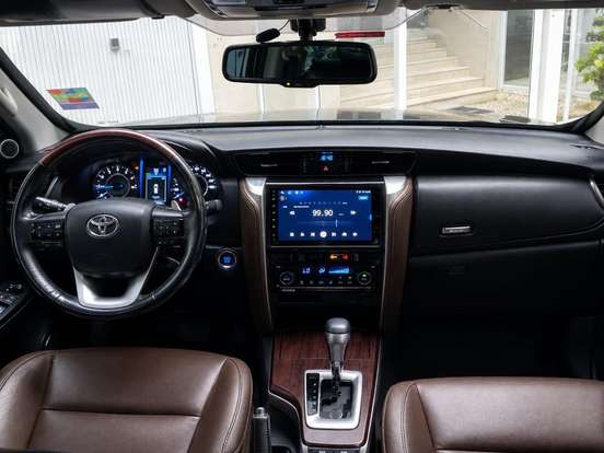 TOYOTA-HILUX SW4-2.7 SRV 7 LUGARES 4X2 16V FLEX 4P AUTOMÁTICO TOYOTA-HILUX SW4-2018