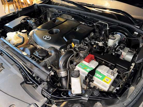 TOYOTA-HILUX SW4-2022