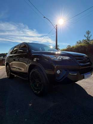 TOYOTA-HILUX SW4-2016