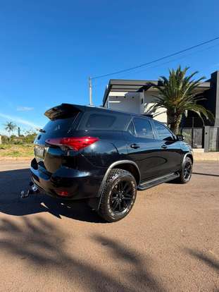 TOYOTA-HILUX SW4-2016