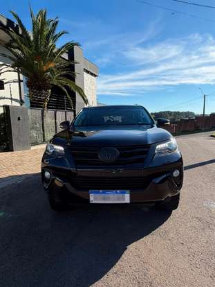 TOYOTA-HILUX SW4-2016