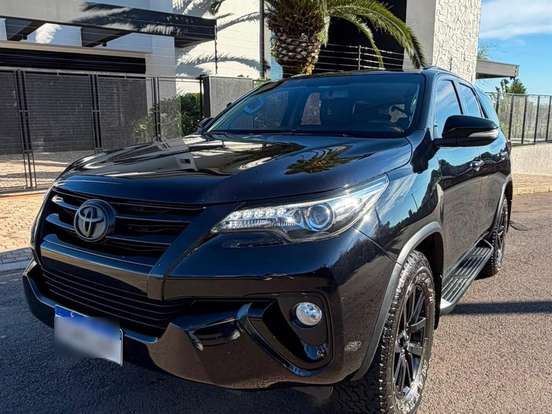 TOYOTA-HILUX SW4-2.8 SRX 4X4 7 LUGARES 16V TURBO INTERCOOLER DIESEL 4P AUTOMÁTICO TOYOTA-HILUX SW4-2016