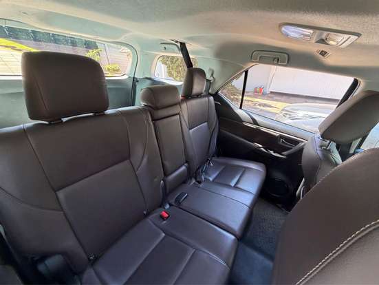 TOYOTA-HILUX SW4-2016