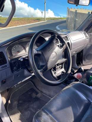 TOYOTA-HILUX SW4-2000