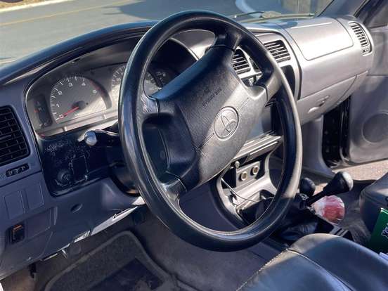 TOYOTA-HILUX SW4-3.0 4X4 8V TURBO DIESEL 4P MANUAL TOYOTA-HILUX SW4-2000